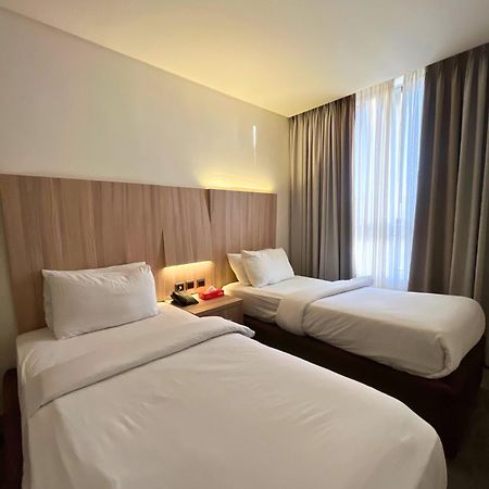La Casa Hotel Amman By Fhm Exterior photo